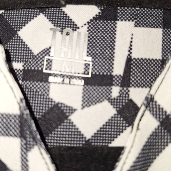 Tail Tennis Dress size medium - Picture 3 of 6